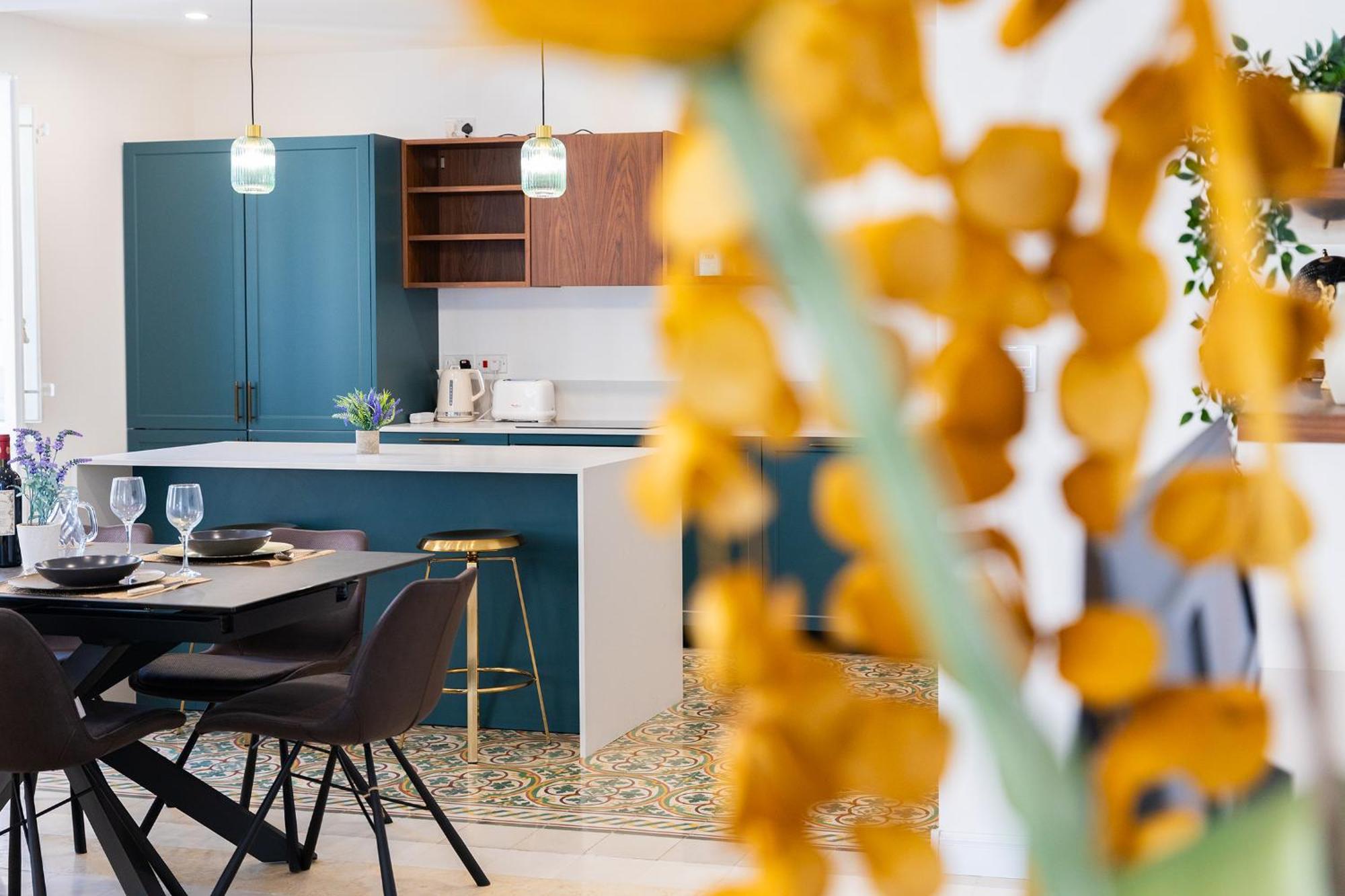 Florette Suite Designer Finish With Stunning Lounge Terrace By Arcobnb Il-Furjana Exterior photo