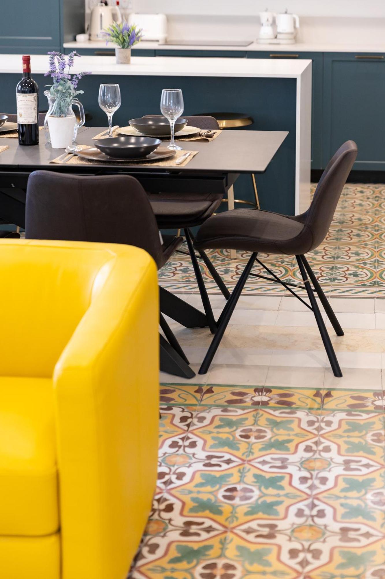 Florette Suite Designer Finish With Stunning Lounge Terrace By Arcobnb Il-Furjana Exterior photo