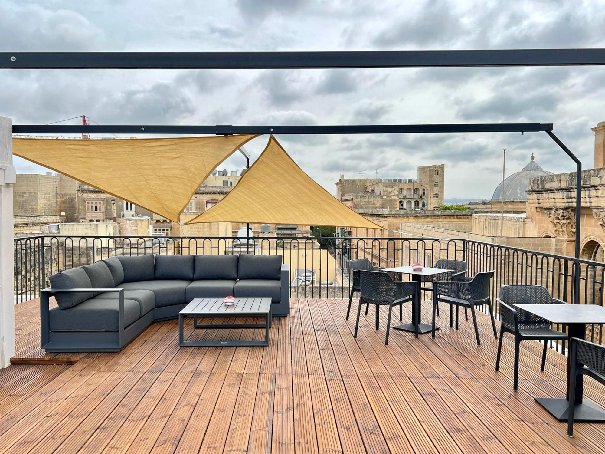 Florette Suite Designer Finish With Stunning Lounge Terrace By Arcobnb Il-Furjana Exterior photo