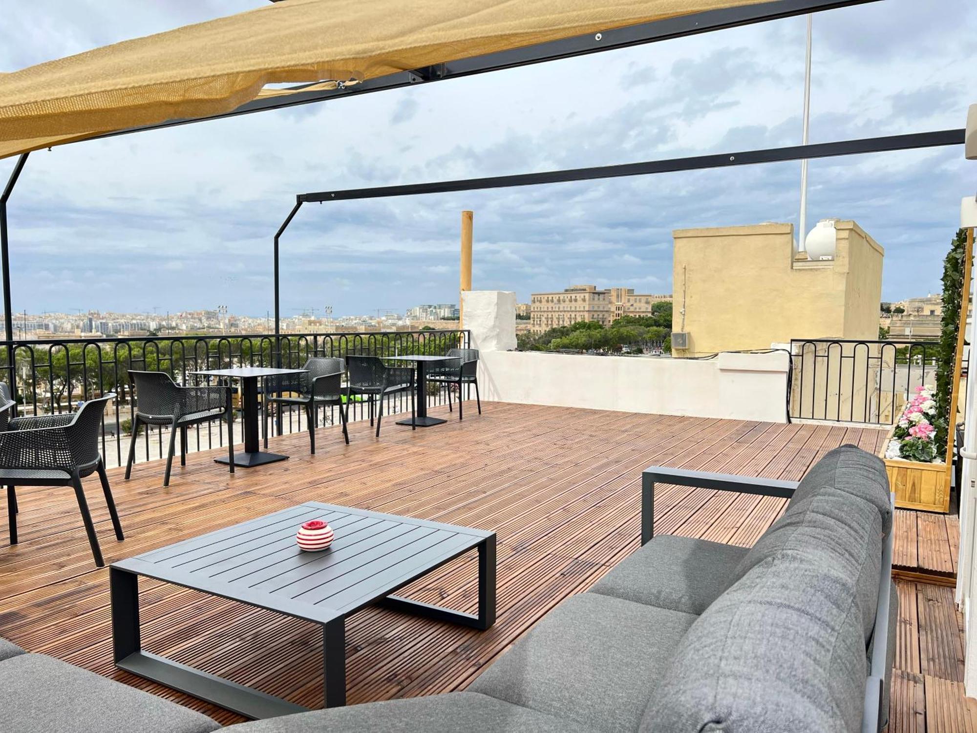 Florette Suite Designer Finish With Stunning Lounge Terrace By Arcobnb Il-Furjana Exterior photo